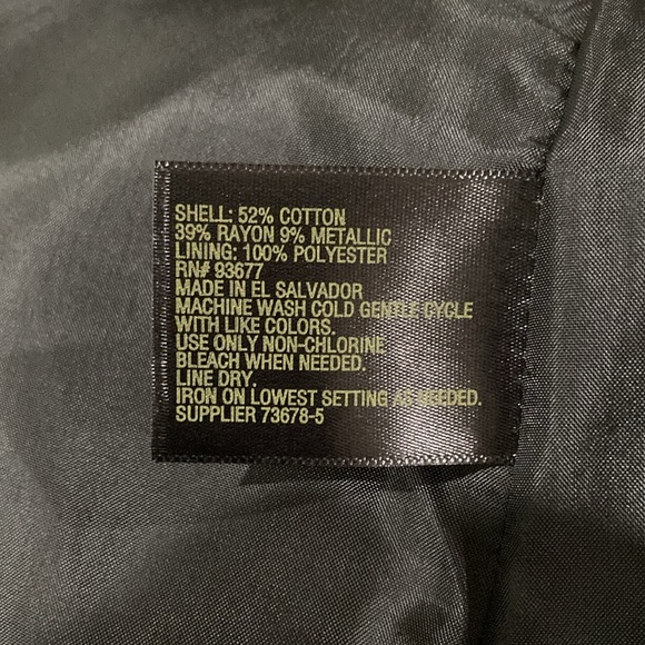 Gorgeous Black & Gold - Picture 9 of 15